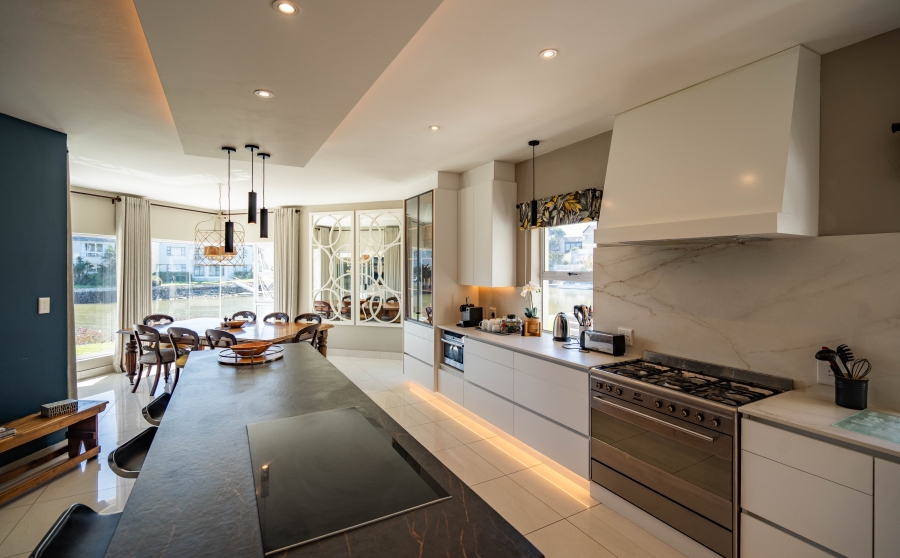 7 Bedroom Property for Sale in Royal Alfred Marina Eastern Cape